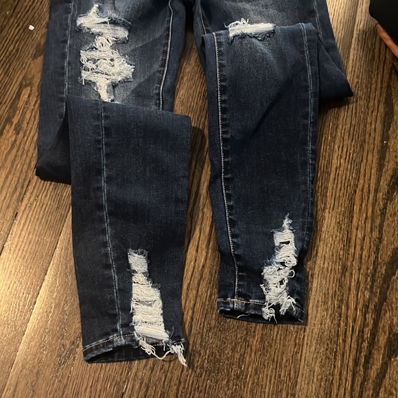 American Eagle Distressed Skinny Jeans - Picture 2 of 2